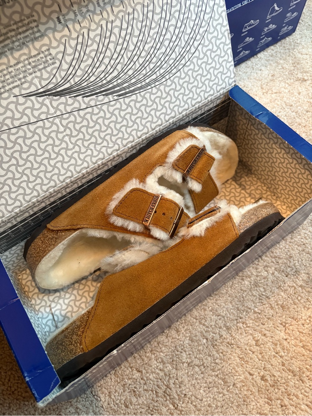 Women’s Arizona fur mink Birkenstocks - Picture 7 of 7